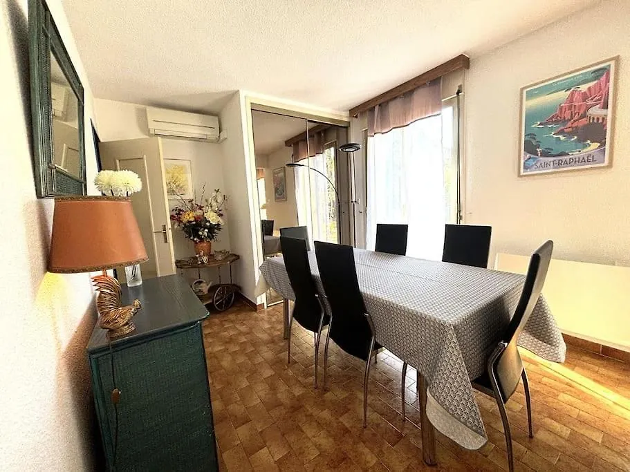 La Passiflore Saint-Raphael  Holiday home