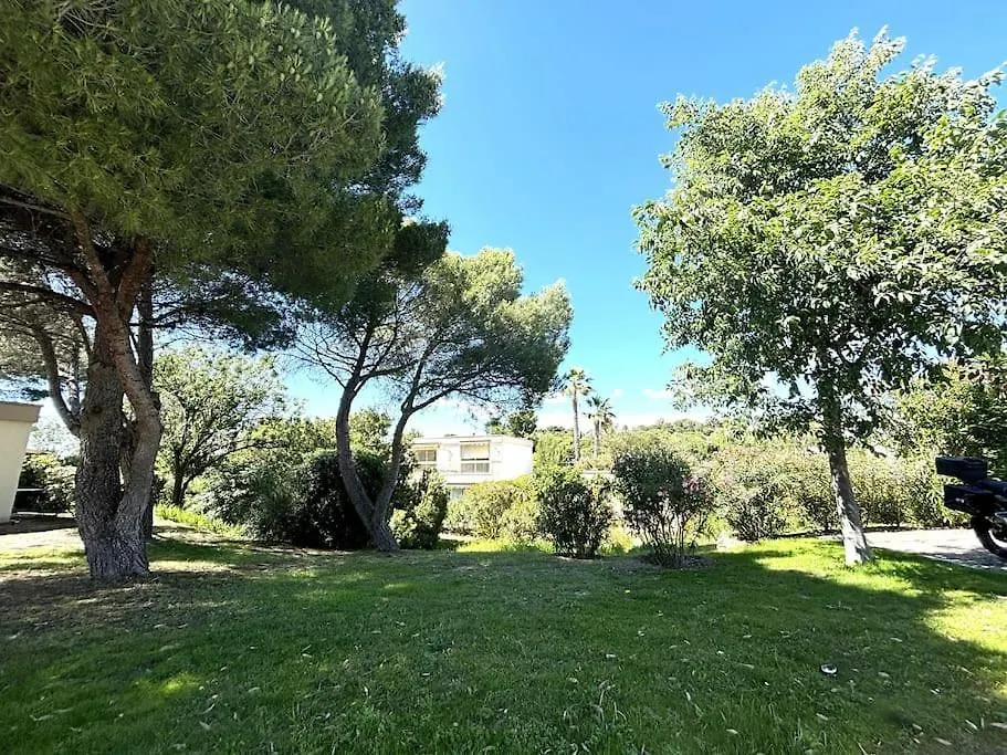 Holiday home La Passiflore Saint-Raphael