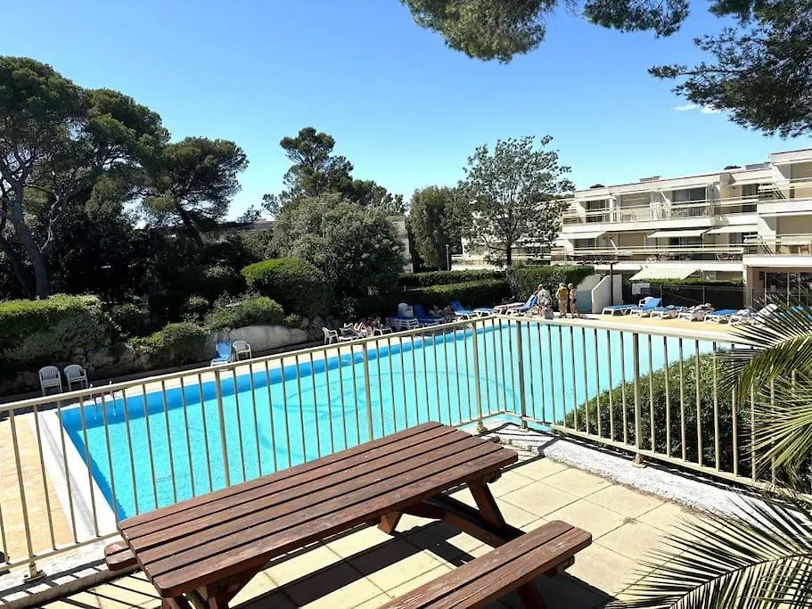 La Passiflore Saint-Raphael  0*, Saint-Raphael (Var)
