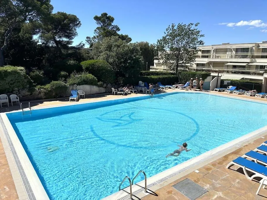 Holiday home La Passiflore Saint-Raphael